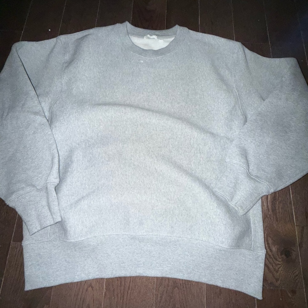 Brand new with out tags gu sweatshirt